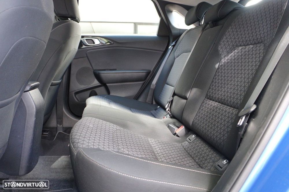 Kia Ceed 1.4 T-GDI TX+SRF 7DCT - 17