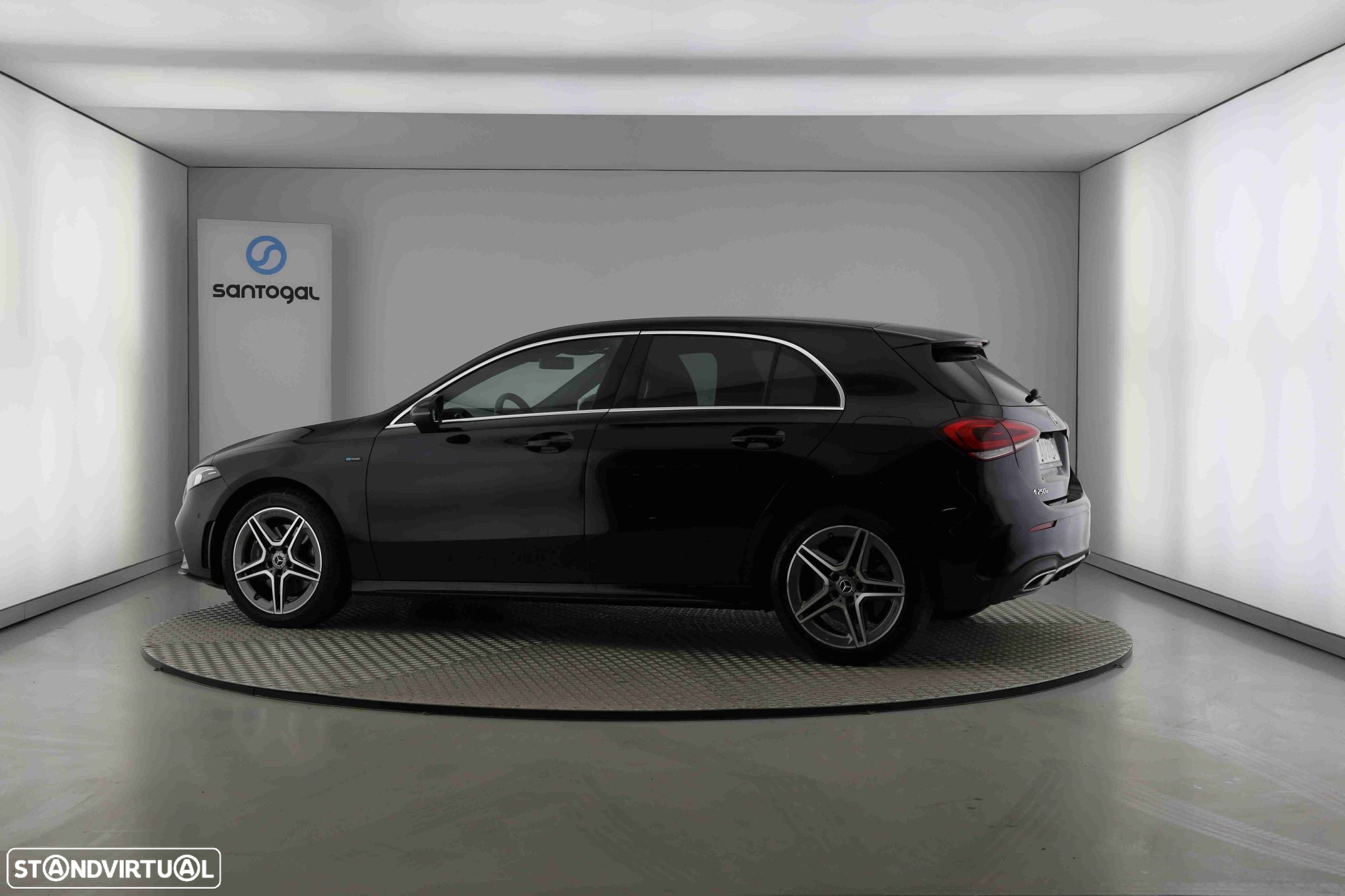 Mercedes-Benz A 250 e AMG Line - 5