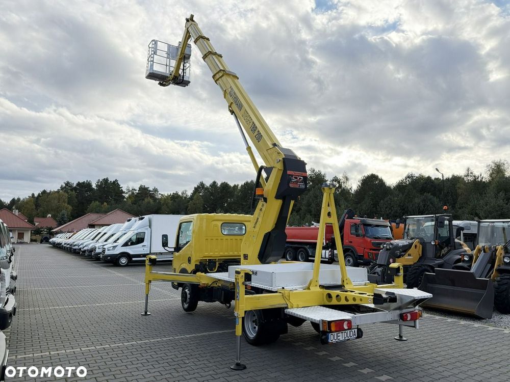 Renault Maxity - 19