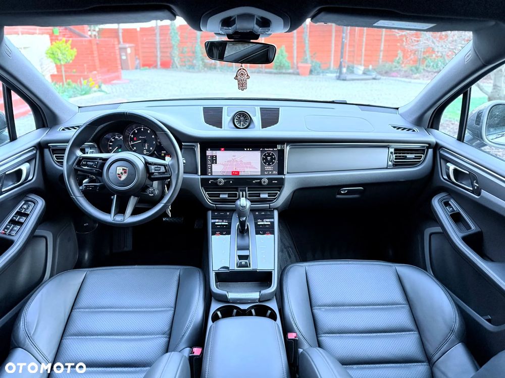 Porsche Macan T - 25