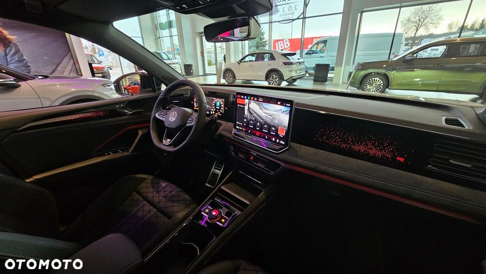 Volkswagen Tiguan - 33