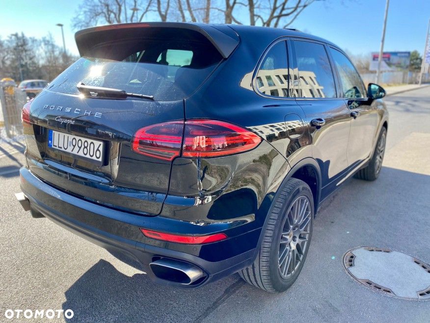 Porsche Cayenne Standard - 4