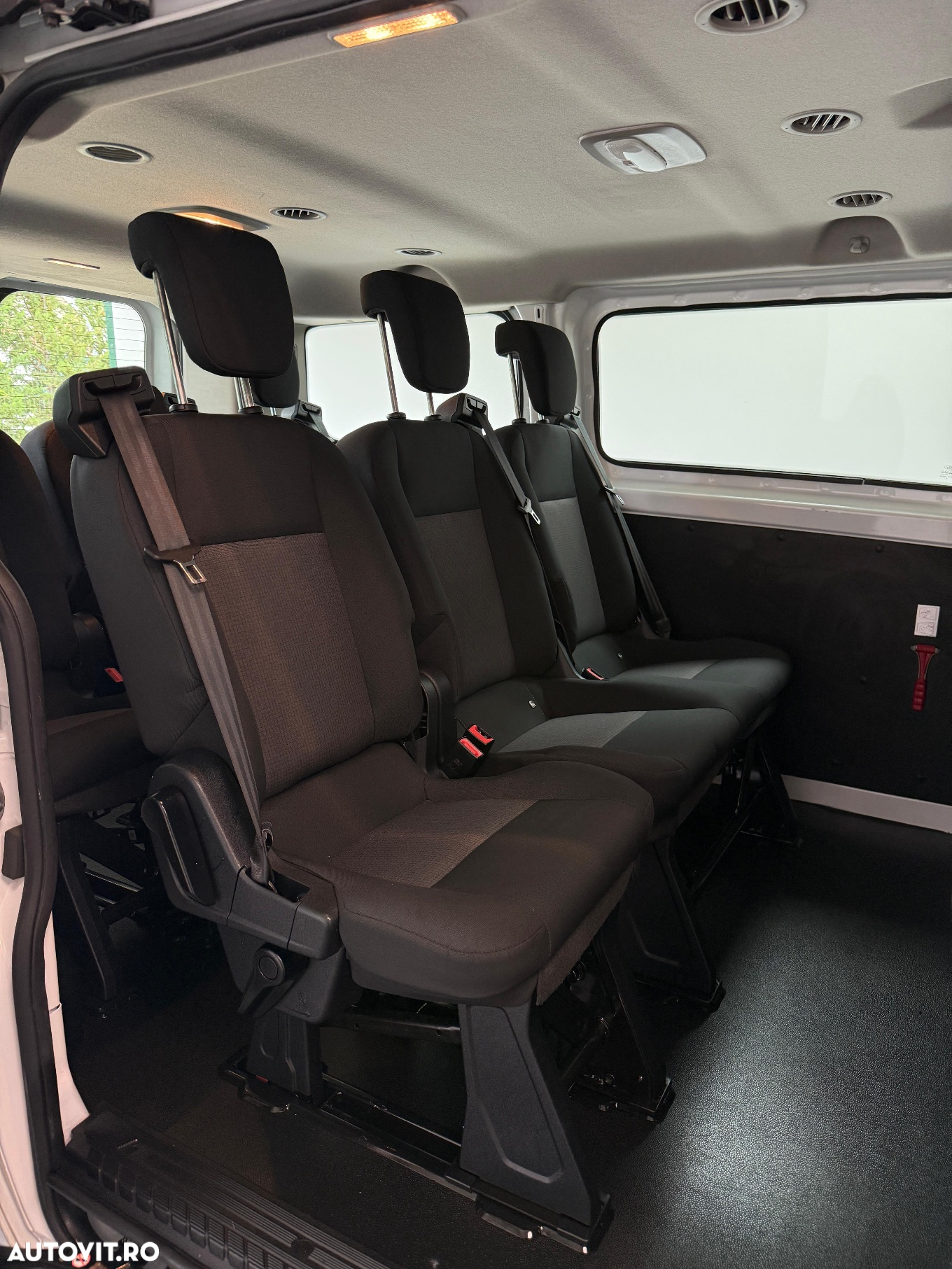 Ford Transit Custom Kombi 320 2.0 EcoBlue 105 CP L1H1 Trend - 12