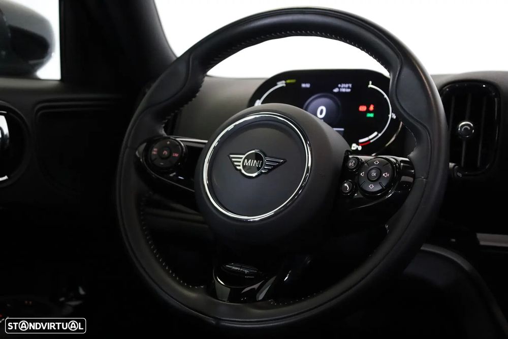 MINI Countryman Cooper SE ALL4 Auto - 32