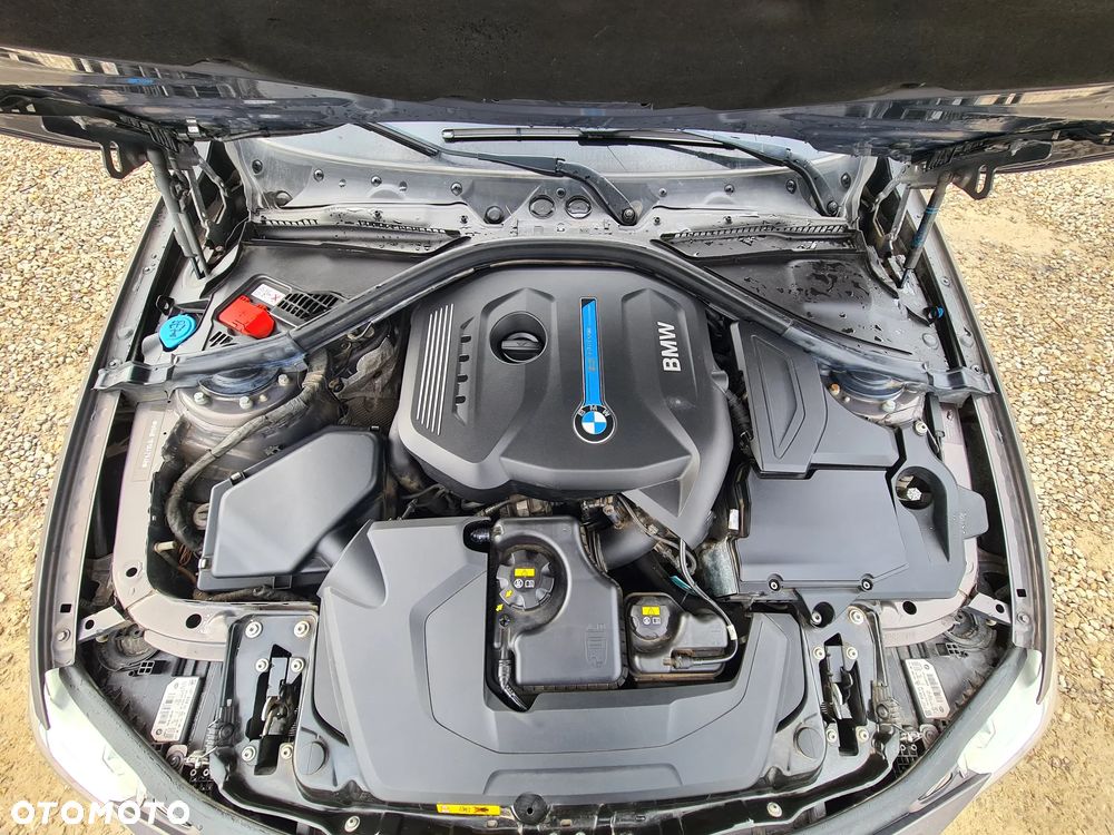 BMW Seria 3 - 36