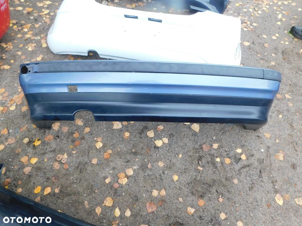 BMW E36  zderzak nr 33979 WYSYŁKA - 1