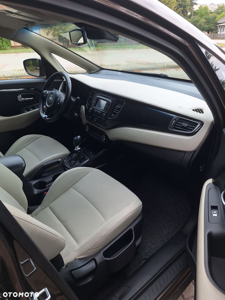 Kia Carens 1.7 CRDi L 7os - 9