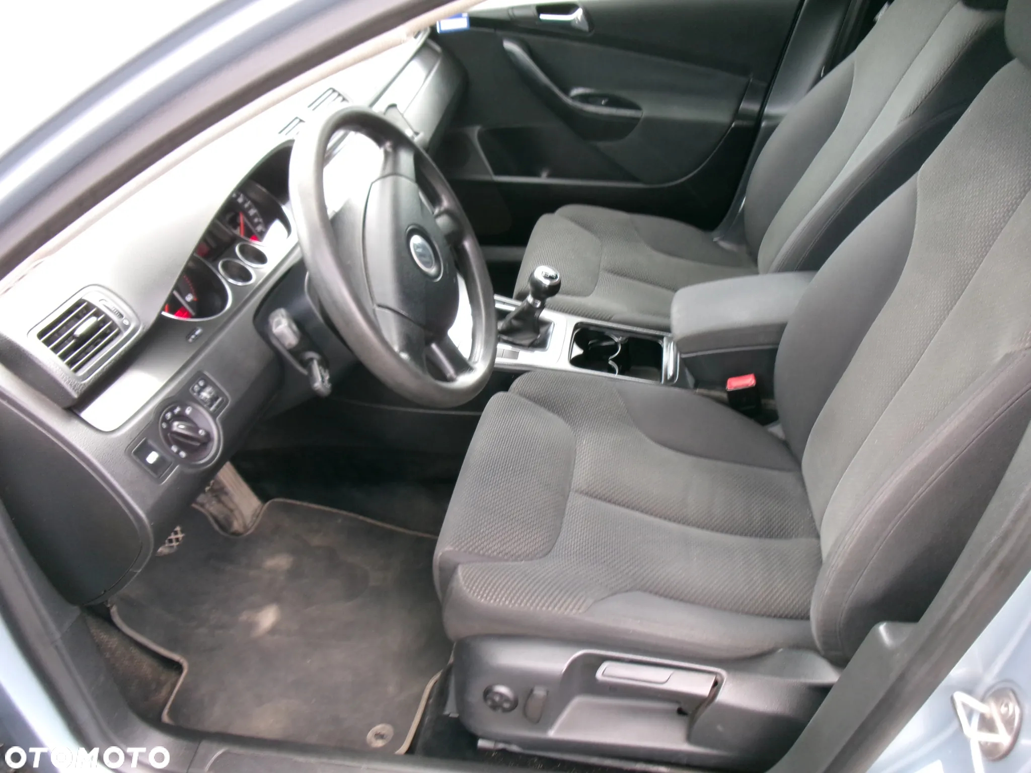 Volkswagen Passat - 10