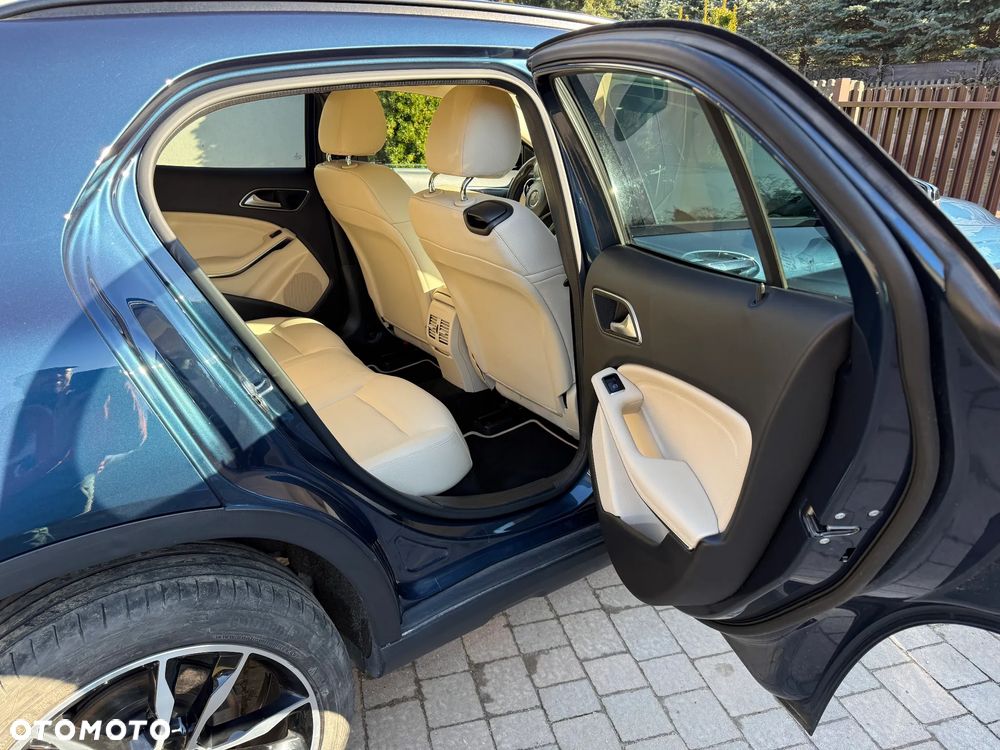 Mercedes-Benz GLA 200 7G-DCT Style - 10