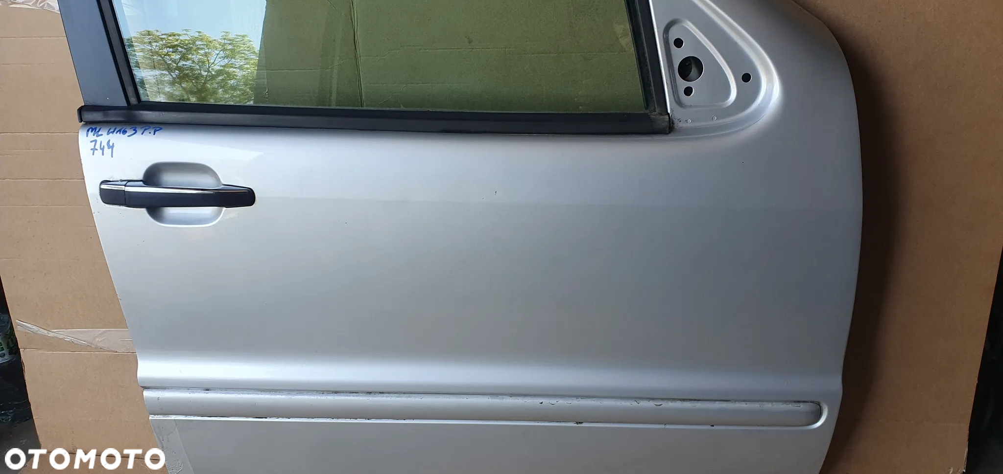 Drzwi prawy przód przednie prawe Mercedes ML W163 744 C744 - 5