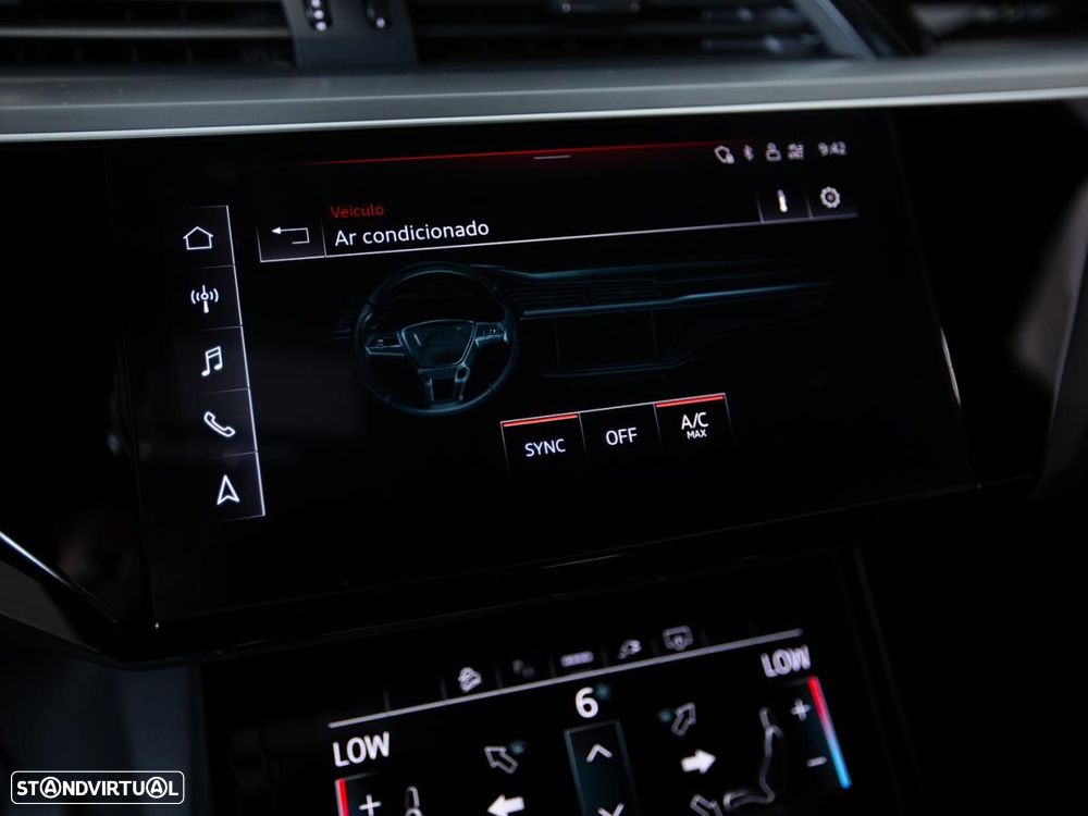 Audi e-tron 55 quattro S line - 32