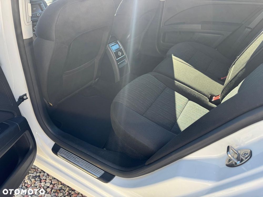 Skoda Superb 1.6 TDI Elegance Greenline - 19