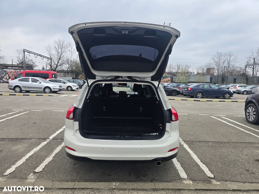 Ford Focus 1.5 EcoBlue Titanium Business - 8