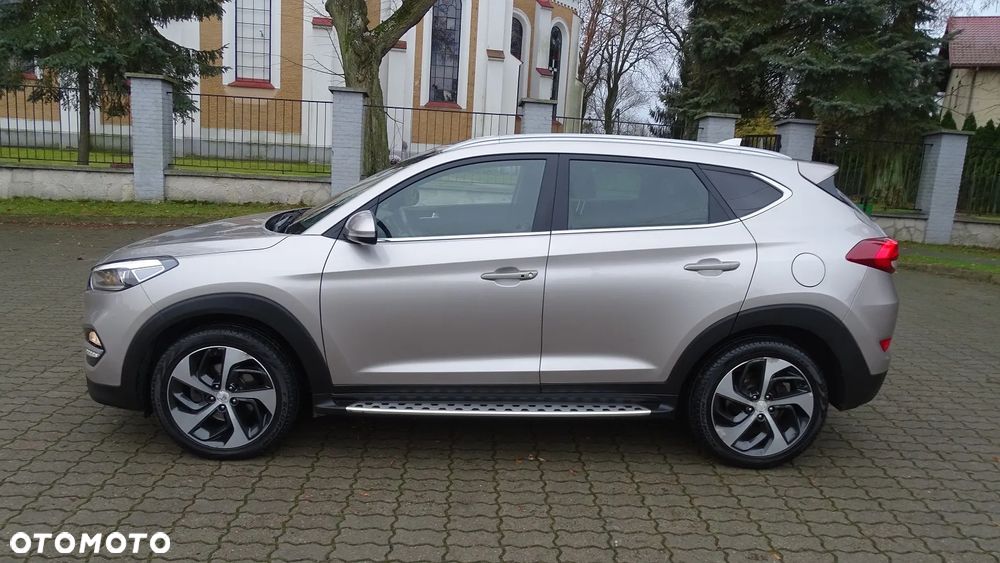 Hyundai Tucson 2.0 CRDI BlueDrive GO 2WD - 5