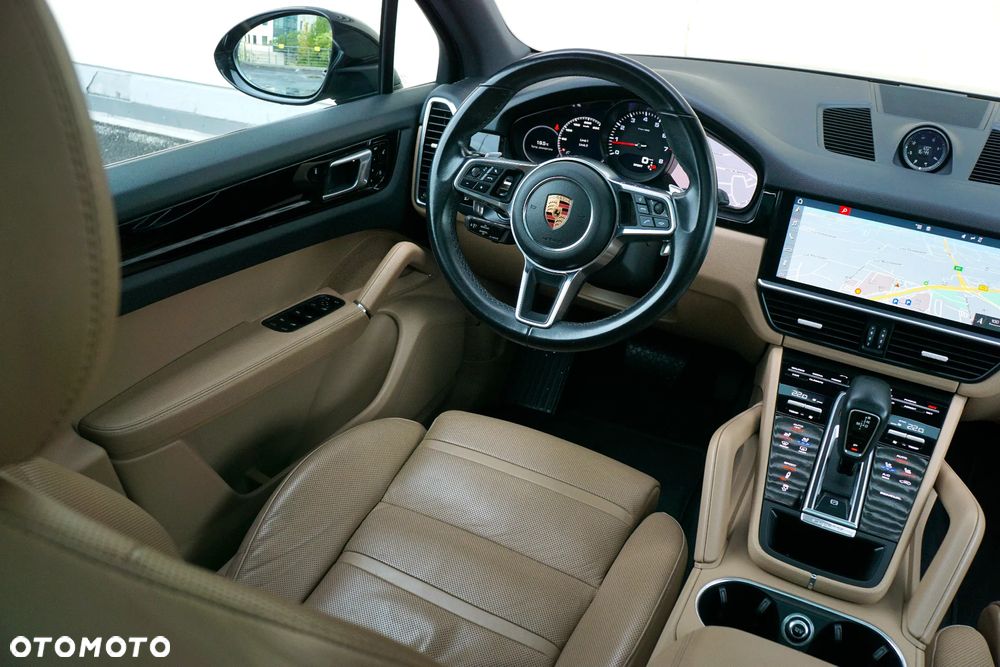 Porsche Cayenne Standard - 18