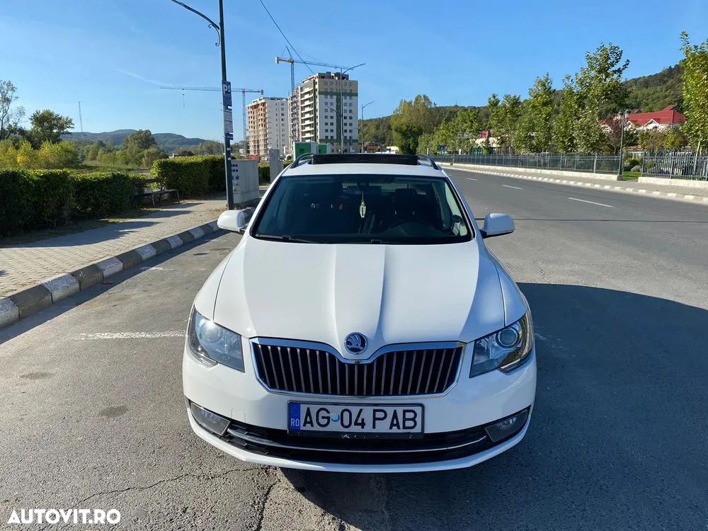 Skoda Superb 2.0 TDI Ambition DSG - 1