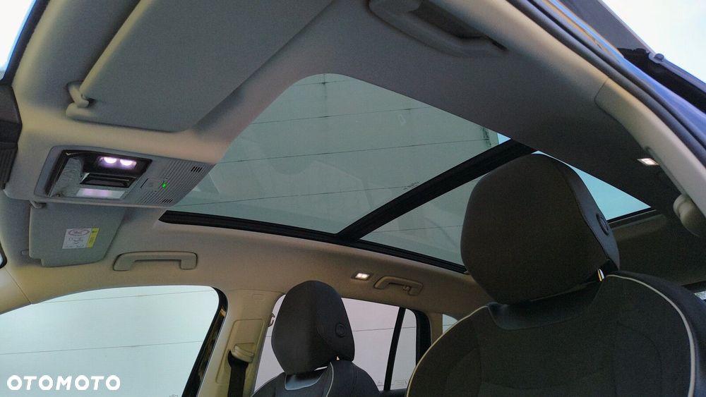 Volkswagen Tiguan - 11