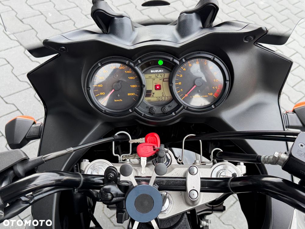 Suzuki V-STROM - 22