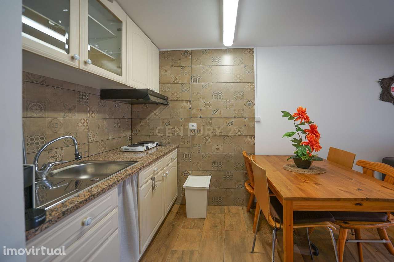 Moradia T3+T2 Totalmente equipada e mobilada com terreno - Grande imagem: 4/48