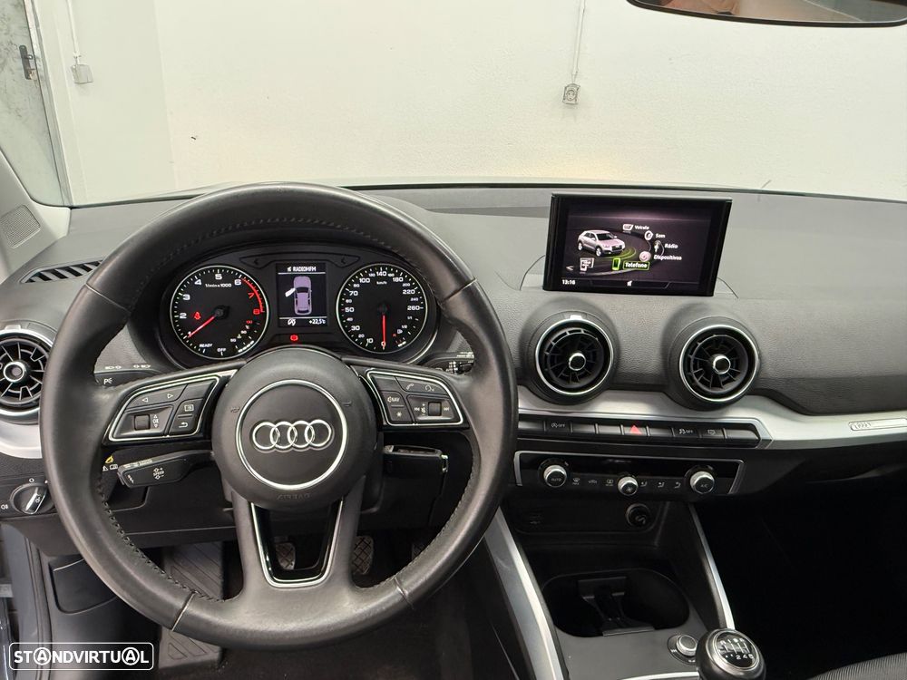 Audi Q2 30 TFSI Design - 9