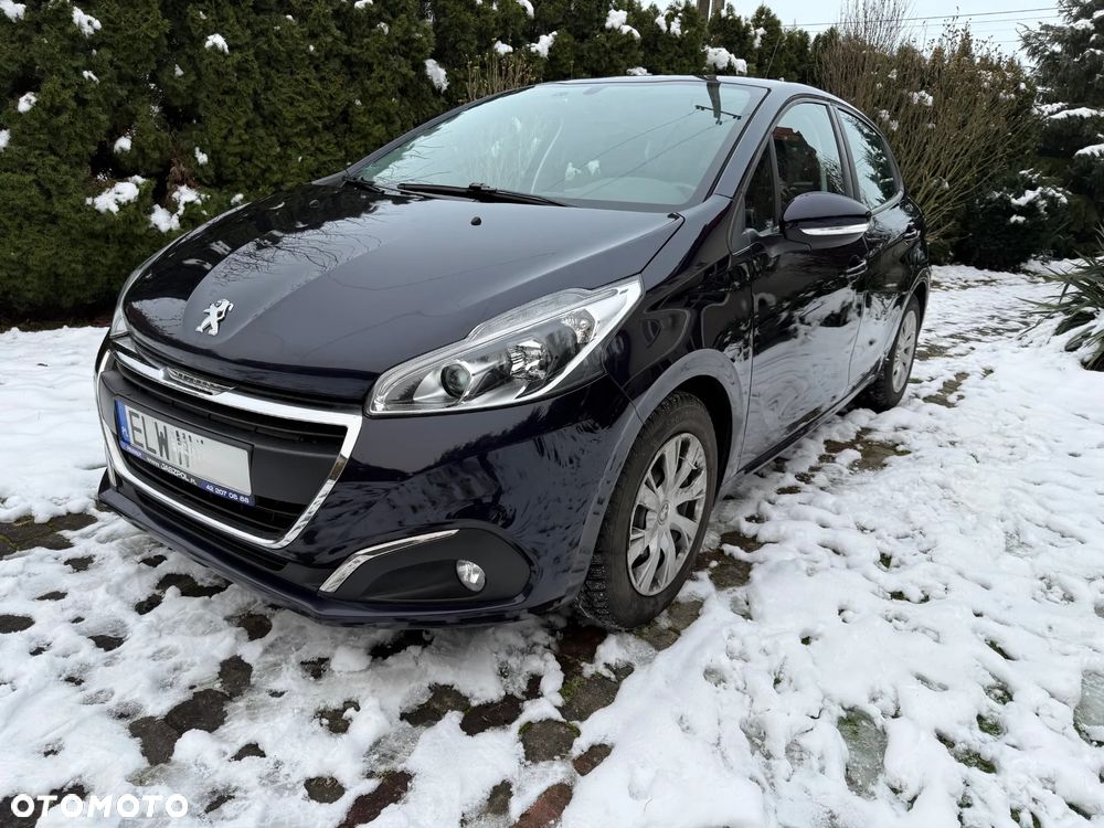 Peugeot 208 - 1