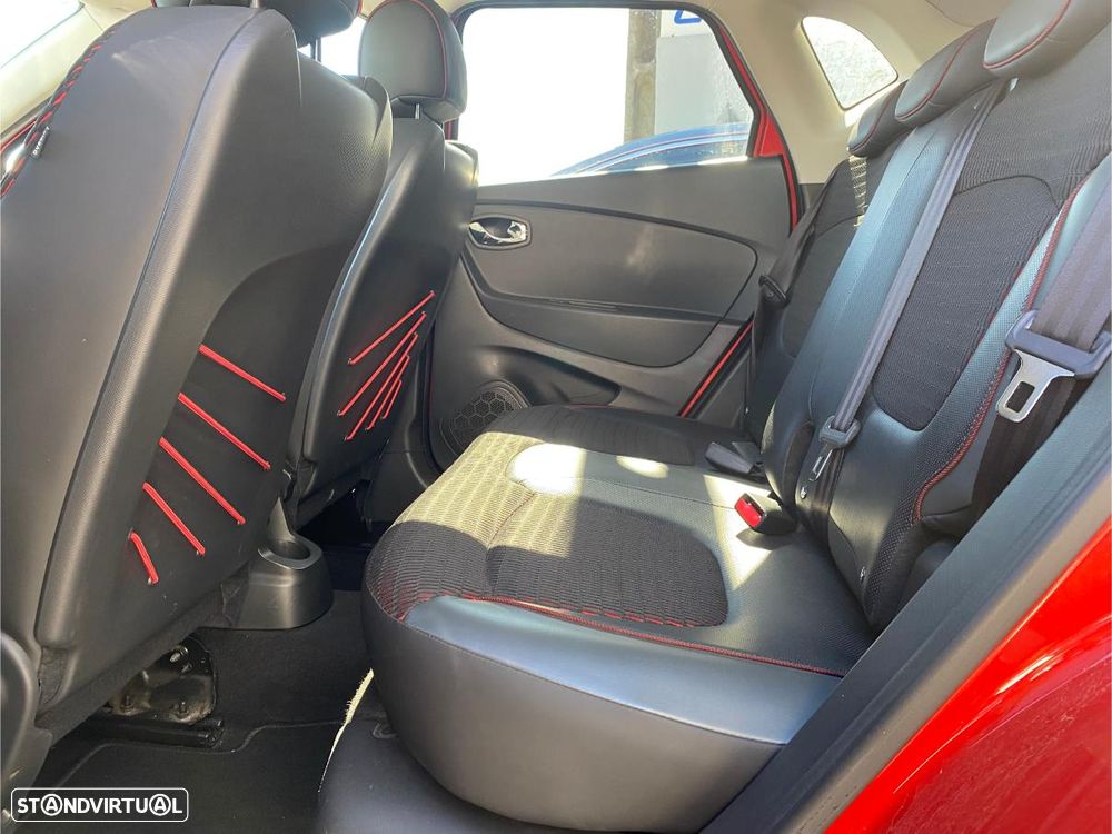 Renault Captur 1.5 dCi Helly Hansen - 12