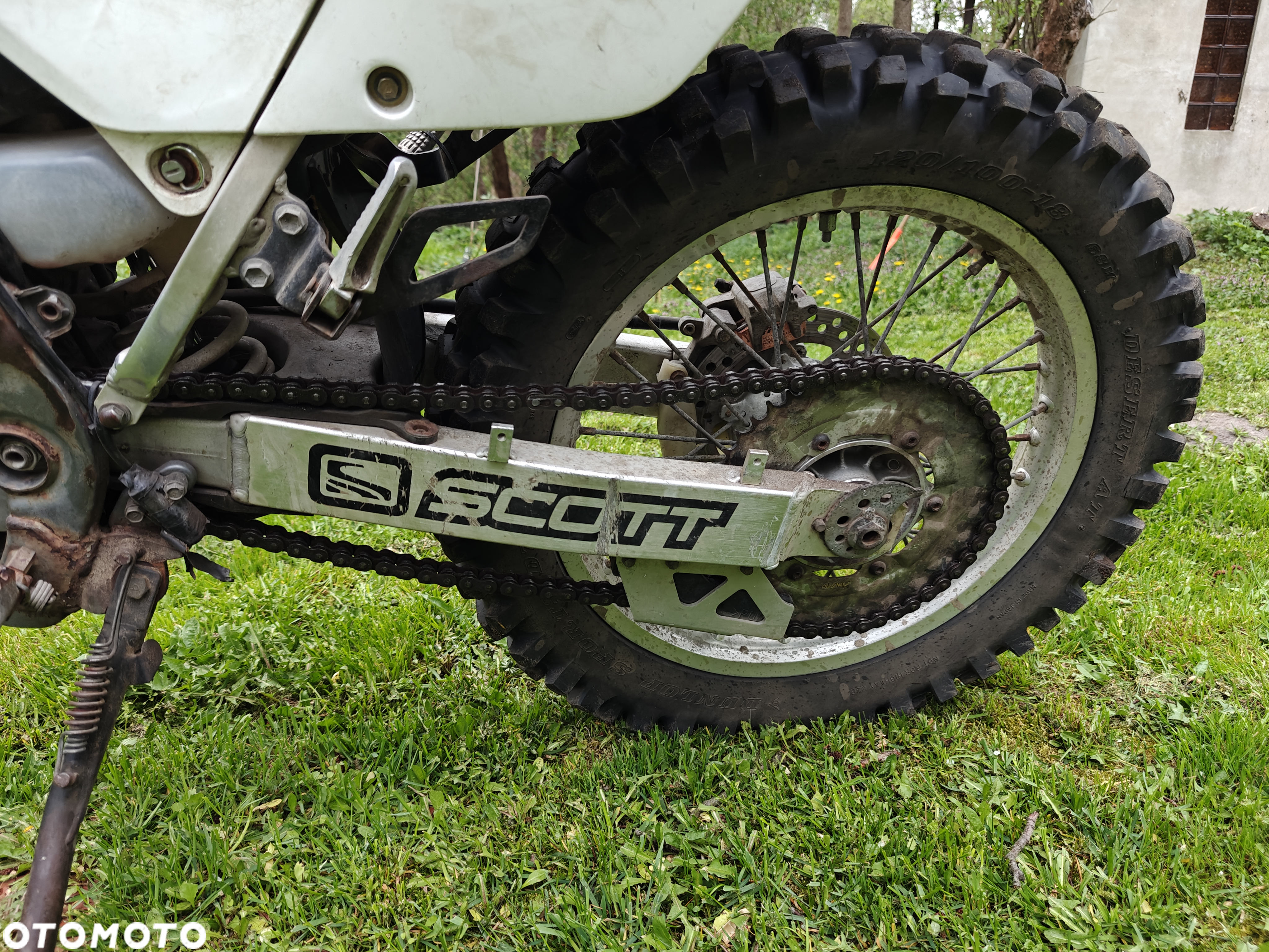 Suzuki DR-Z - 9
