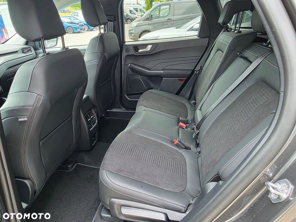 Ford Kuga - 28