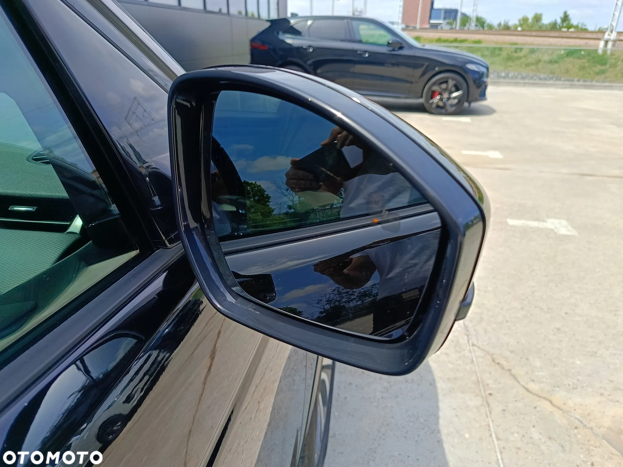 Land Rover Discovery Sport 2.0 D180 R-Dynamic SE - 16