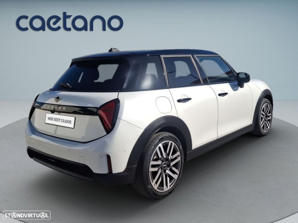 MINI 5 Portas Cooper Auto - 8