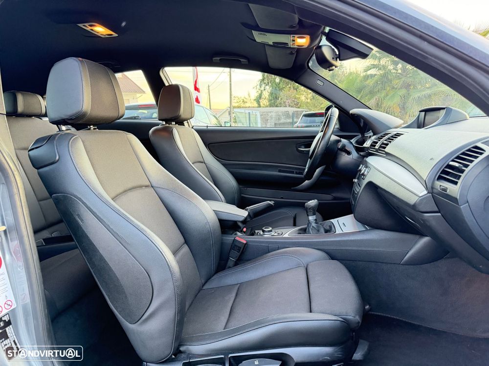 BMW 118 d Pack M - 24