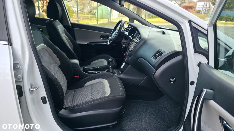 Kia Ceed 1.6 CRDi 136 ISG Spirit - 14