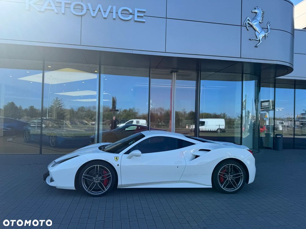 Ferrari 488 - 2