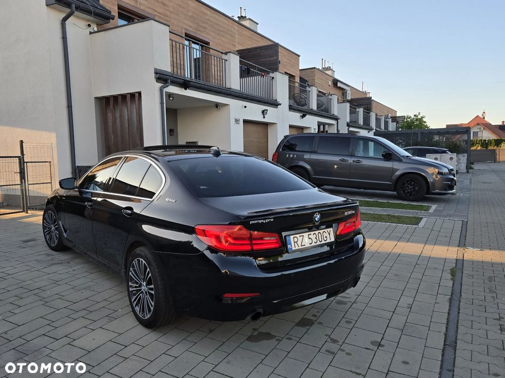 BMW Seria 5 530e iPerformance Luxury Line - 12