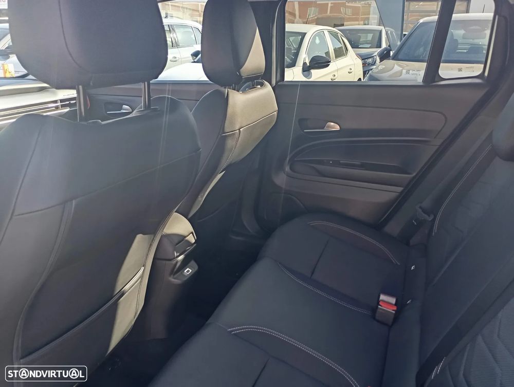 Jeep Avenger 1.2 GSE T3 Altitude - 8