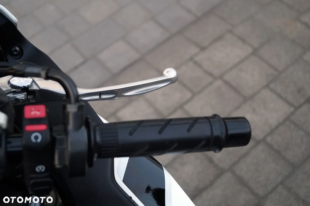 Honda CBR - 15