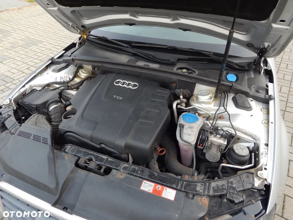 Audi A4 Avant 2.0 TDI DPF Attraction - 12