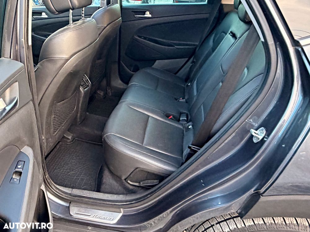 Hyundai Tucson 2.0 CRDI 4WD 6AT Style - 19