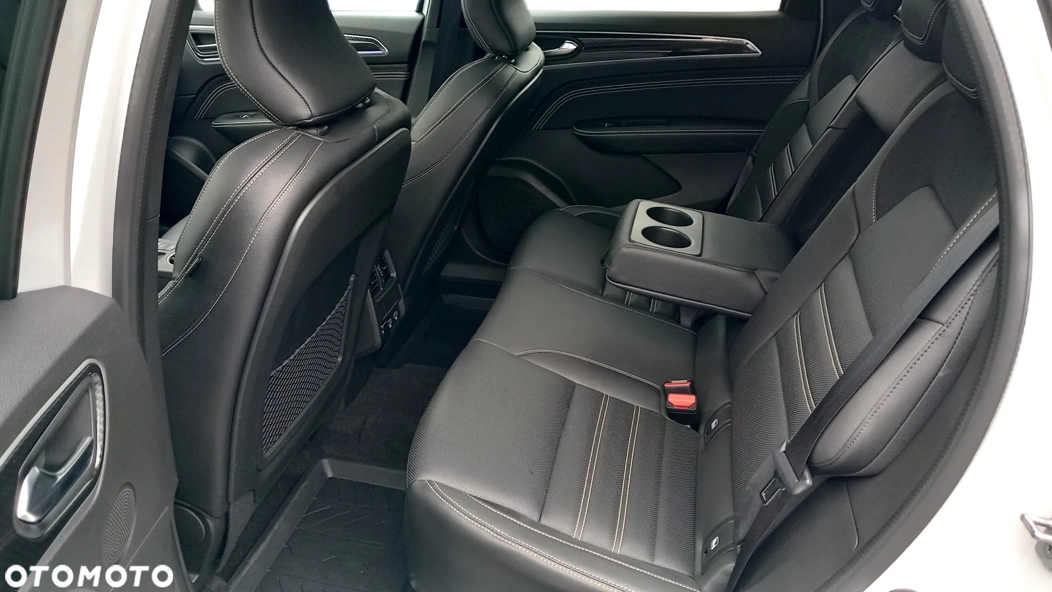 Renault Arkana 1.6 E-TECH E-Tech Engineered MMT - 23