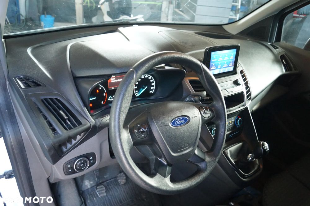 Ford Transit Connect - 21