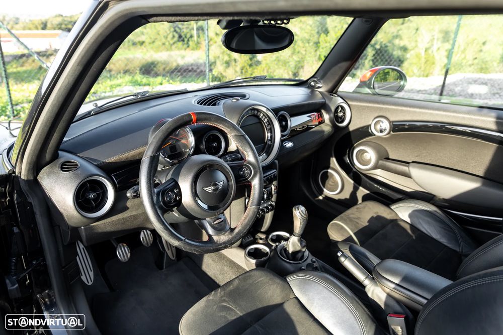MINI 3 Portas John Cooper Works - 42