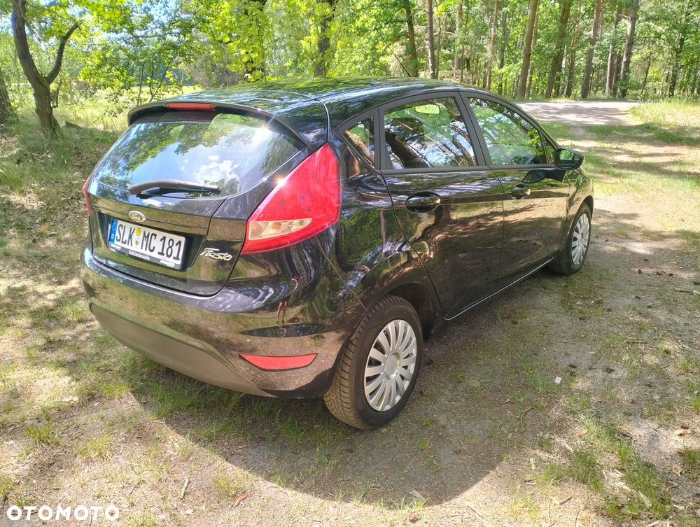 Ford Fiesta 1.25 Ambiente - 26