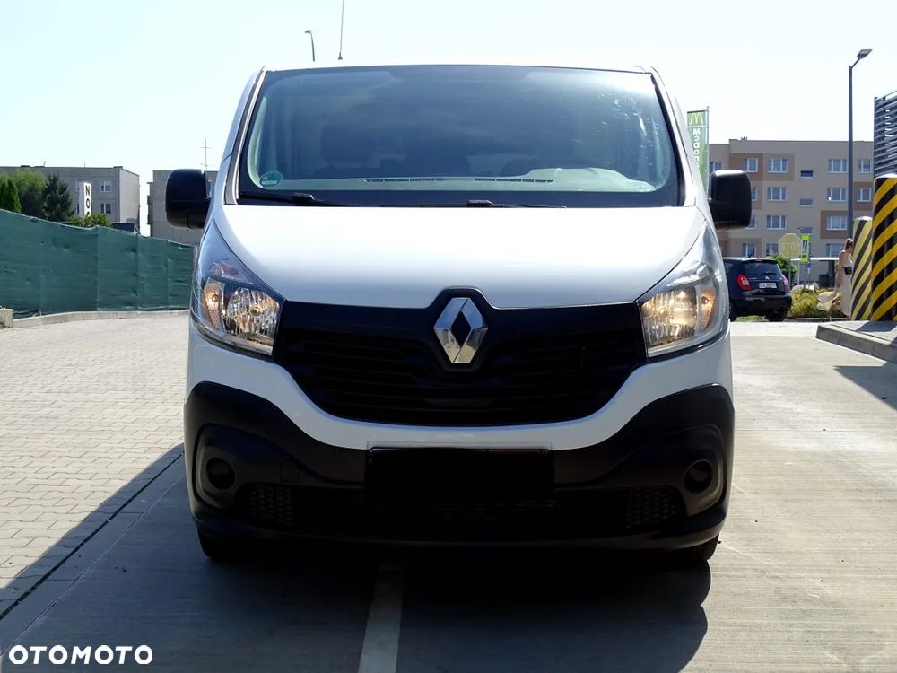 Renault TRAFIC - 2