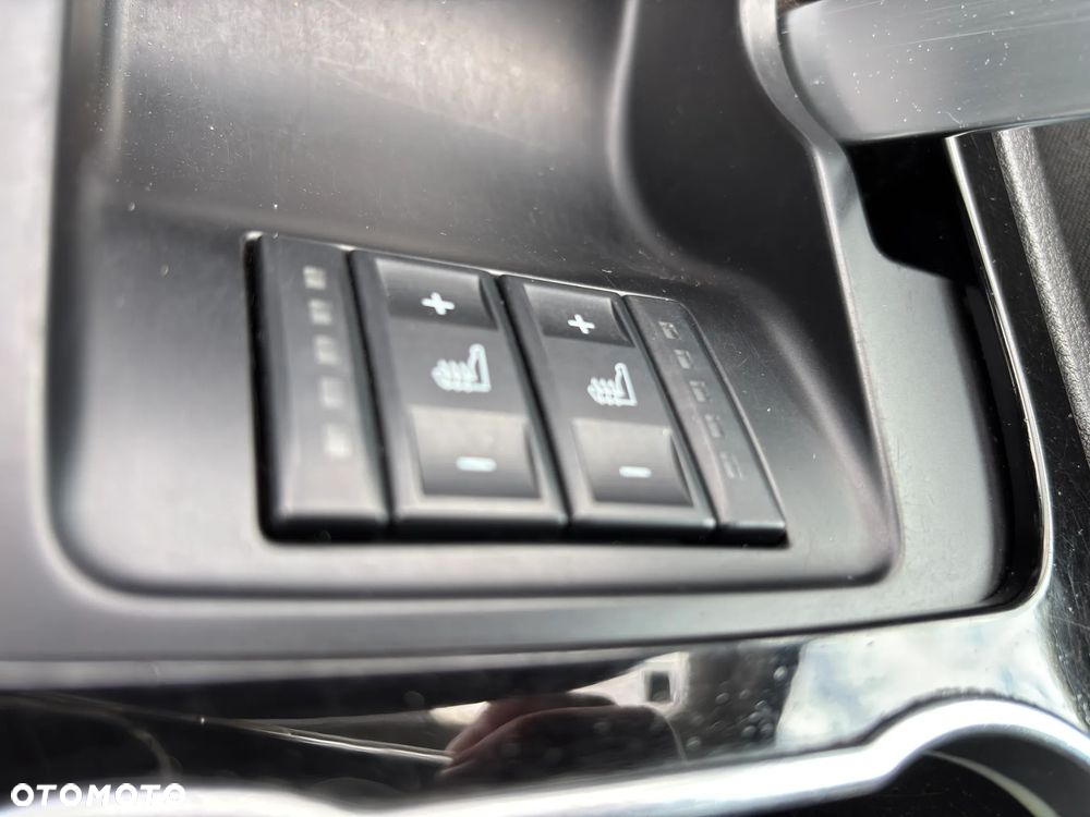Ford S-Max 2.0 TDCi DPF Titanium - 27