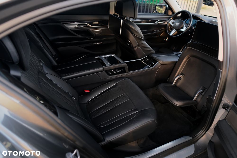 BMW Seria 7 M760Li xDrive V12 Excellence - 40