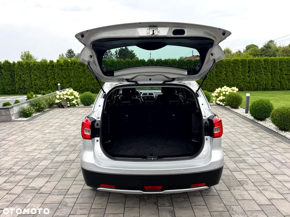 Suzuki SX4 S-Cross 1.4 T Premium 4WD - 9