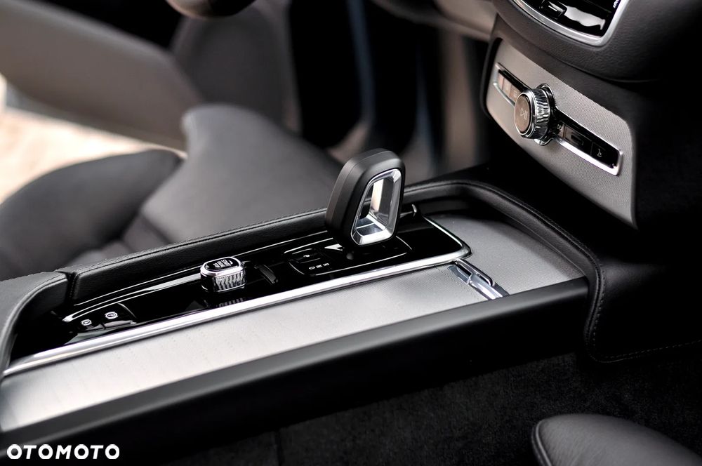 Volvo XC 90 B5 D AWD Geartronic RDesign - 21