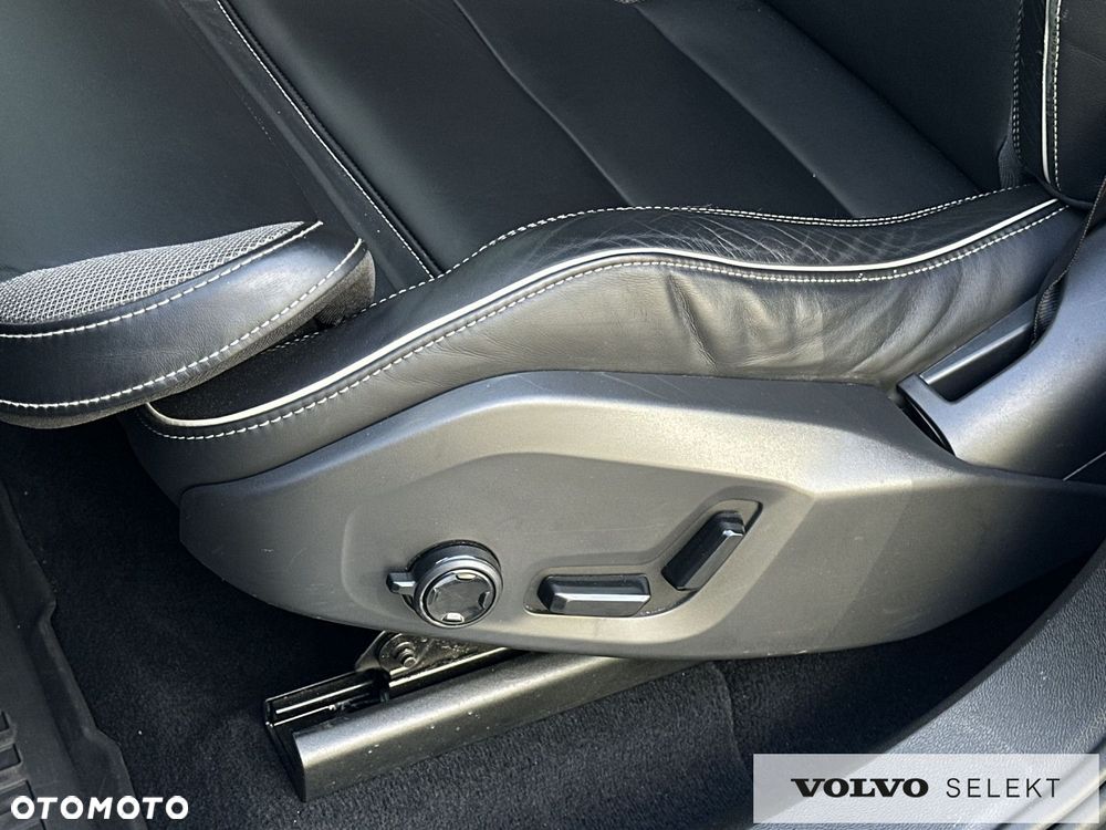 Volvo XC 60 - 22