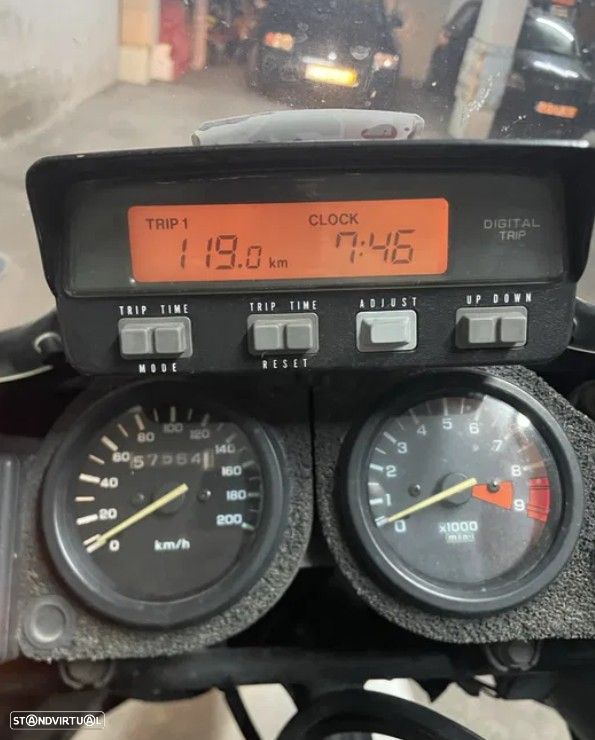 Honda XRV 750 AfricaTwin RD07A - 4