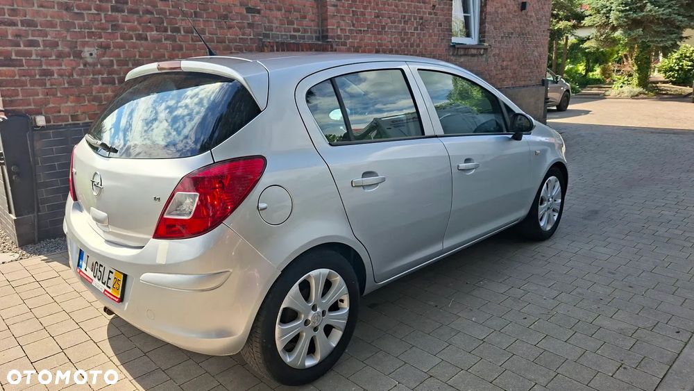 Opel Corsa 1.4 16V Automatik Color Edition - 6